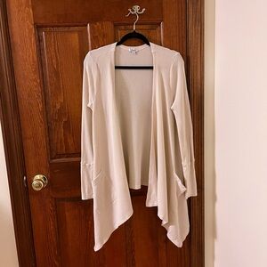 SPLENDID Thermal Waffle Knit Asymmetric Hem Cardigan Light Tan Oatmeal EUC Sz M